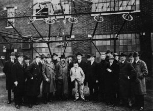 Albert_Einstein_with_other_engineers_and_scientists_at_Marconi_RCA_radio_station_1921