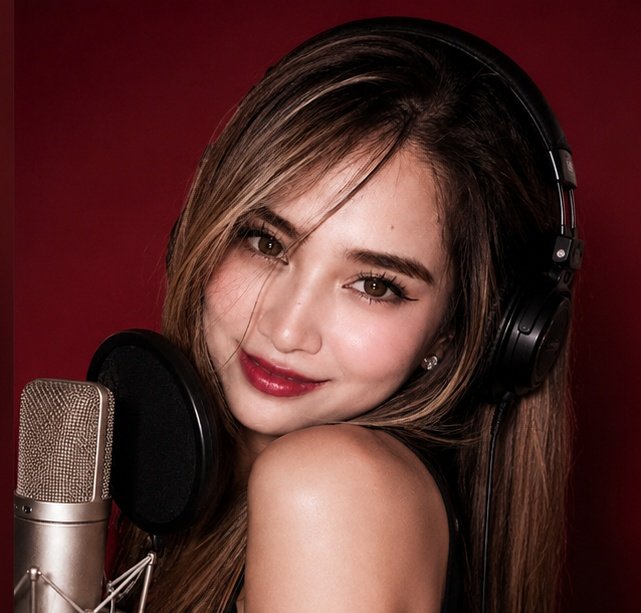 Loveline, voice actor