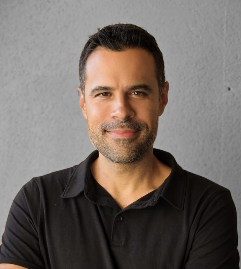Carlos, voice actor