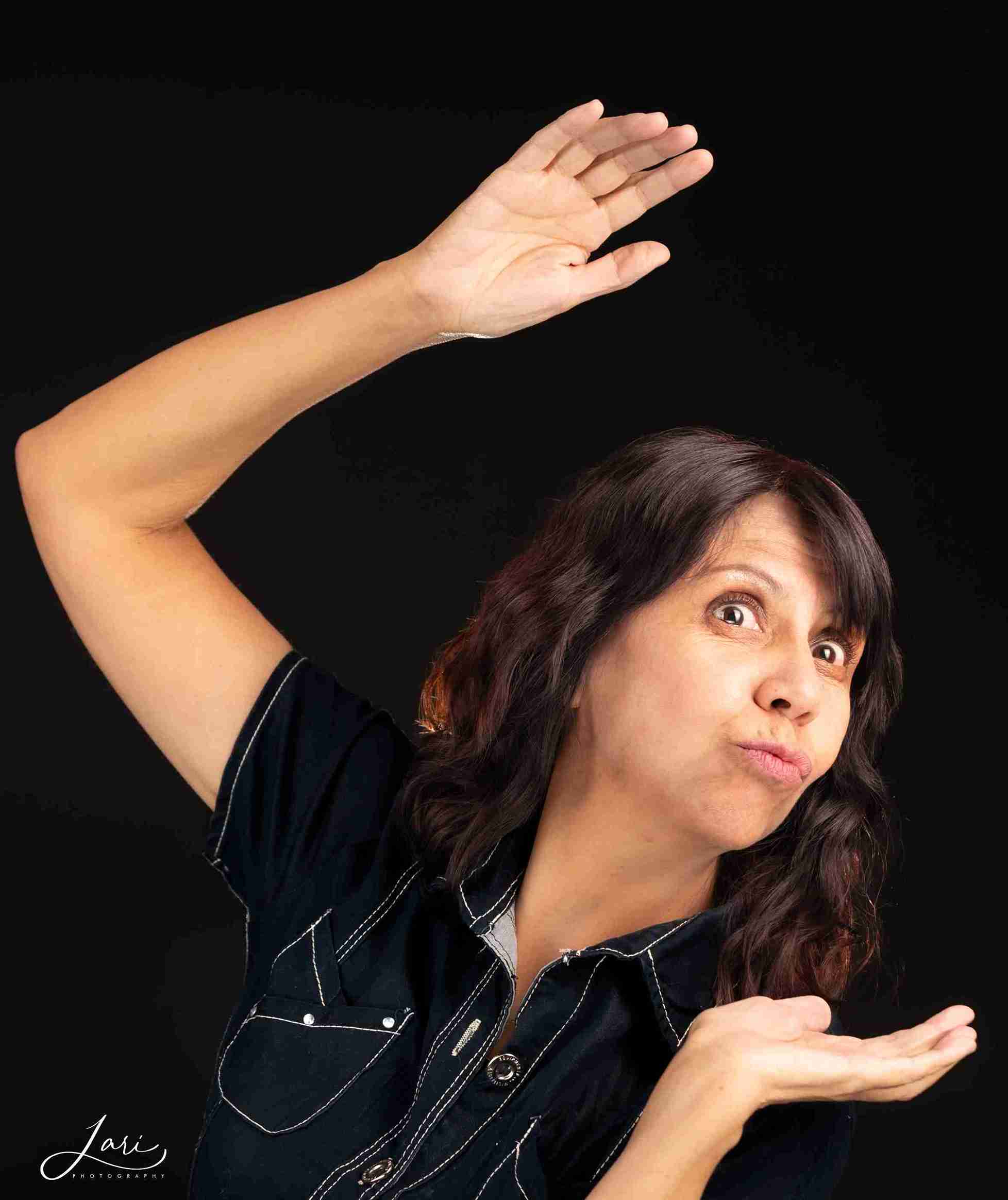 Ana Laura, female voice actor
