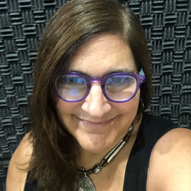 Valeria, female voiceover artist