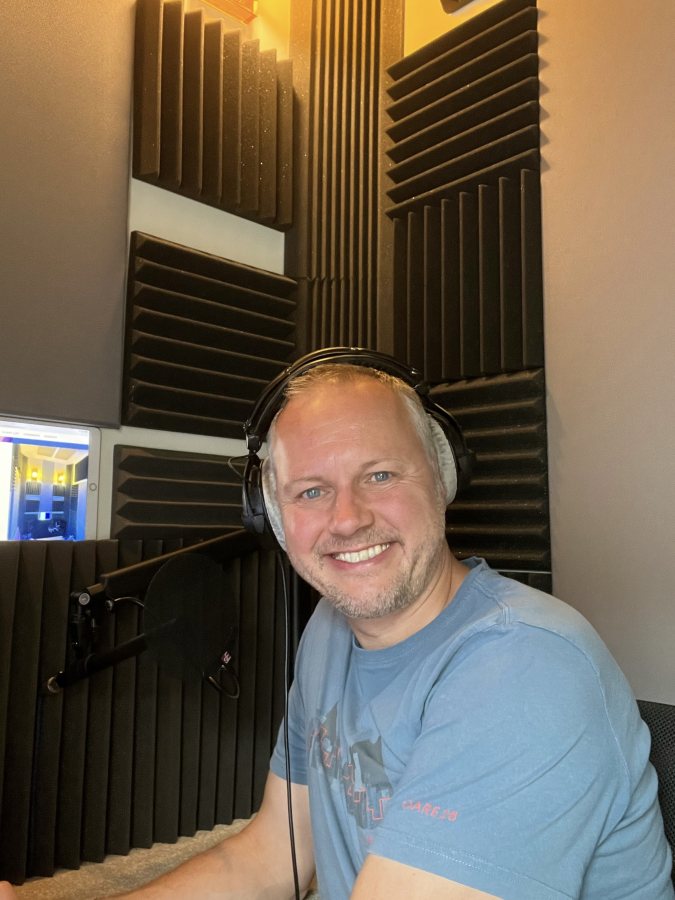 Ed, male voiceover artist