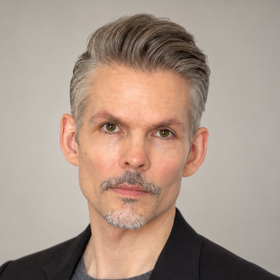 Markus, male voice actor from Los Angeles
