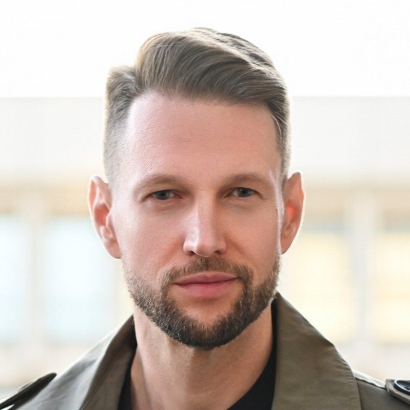 Arminas, voice actor