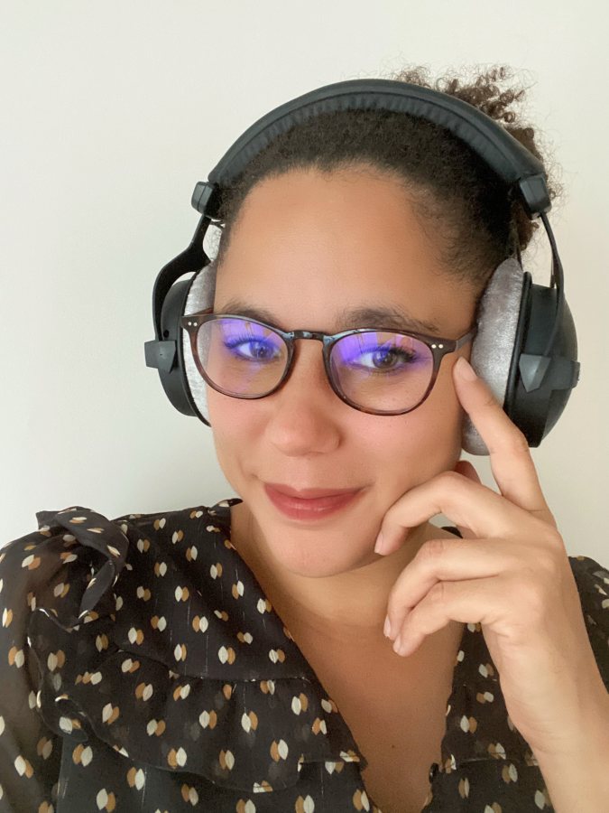 Lili, voice actor