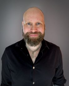 Aleksander, voice actor