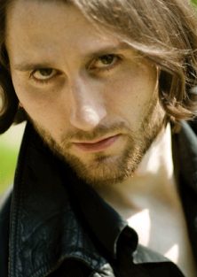 Richard, voice actor