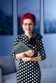 Jhoana, voice actor