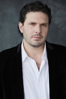 Hyalmar, voice actor