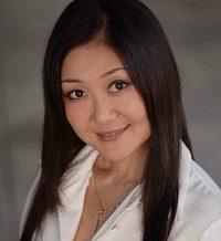Hitomi, voice actor