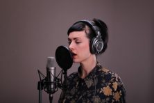 Larissa, voice actor