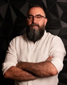 Vahik, voice actor